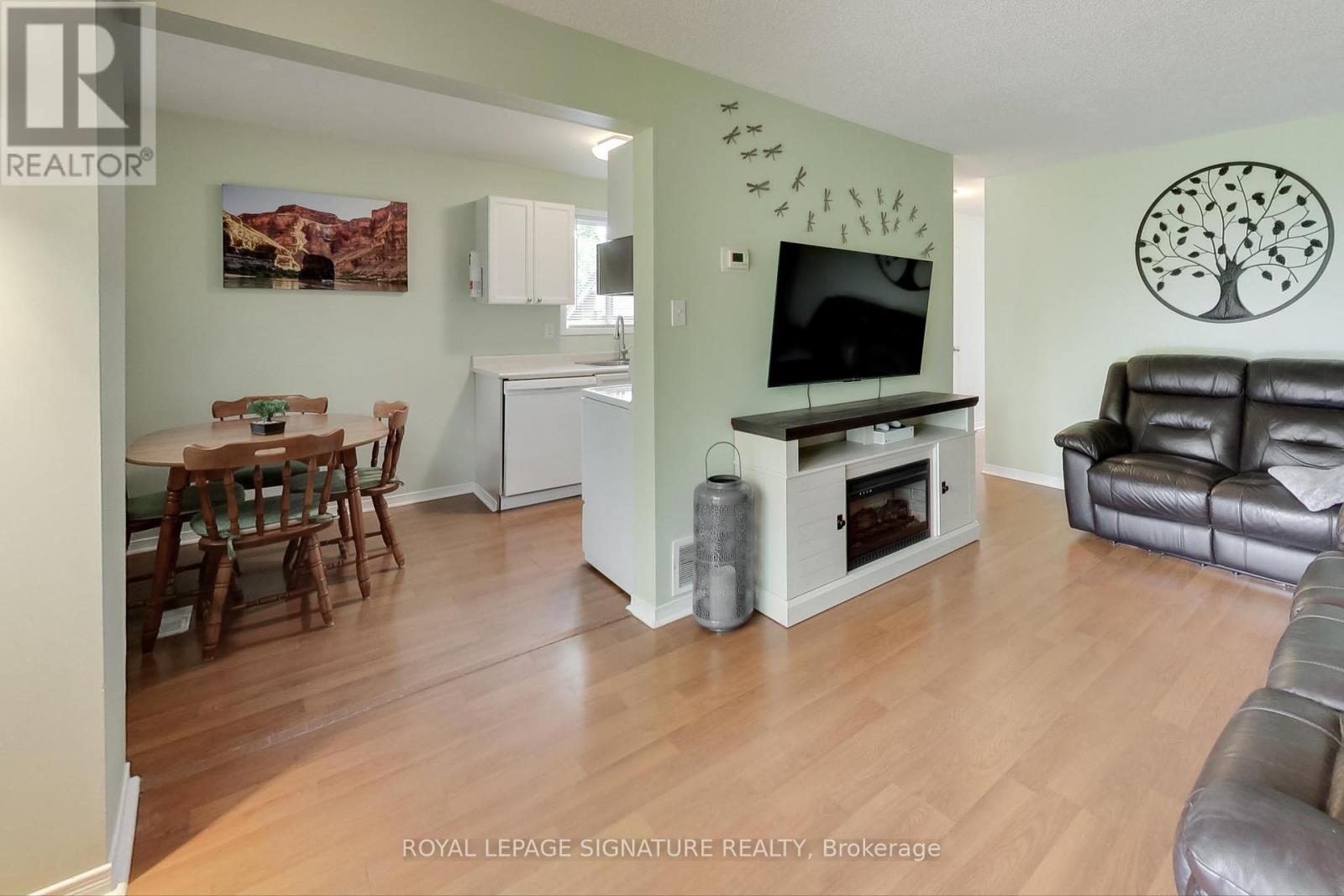 18 Palling Lane, Barrie, Ontario  L4M 6H4 - Photo 16 - S12197329