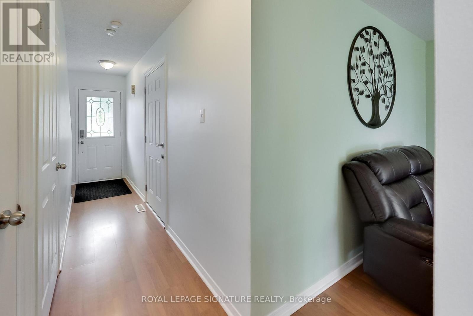 18 Palling Lane, Barrie, Ontario  L4M 6H4 - Photo 6 - S12197329