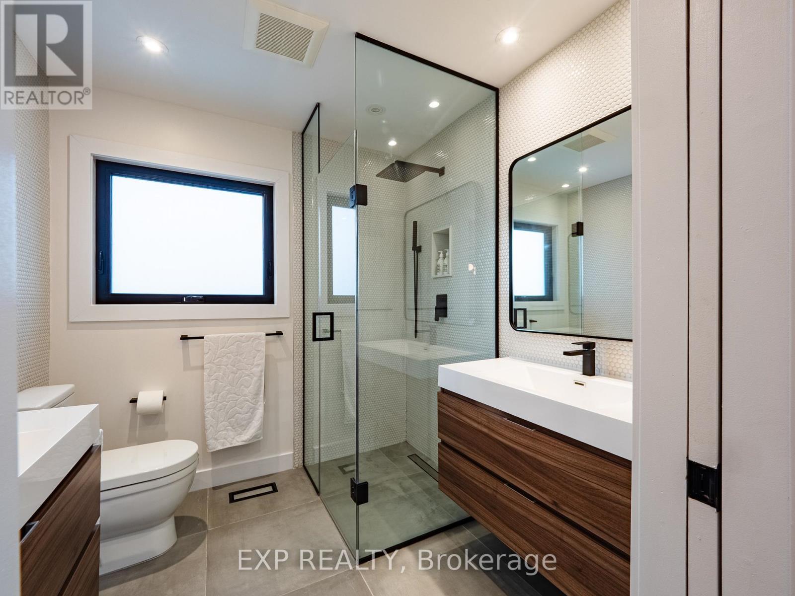 2433 Trevor Drive, Oakville, Ontario  L6L 5C4 - Photo 24 - W12197321