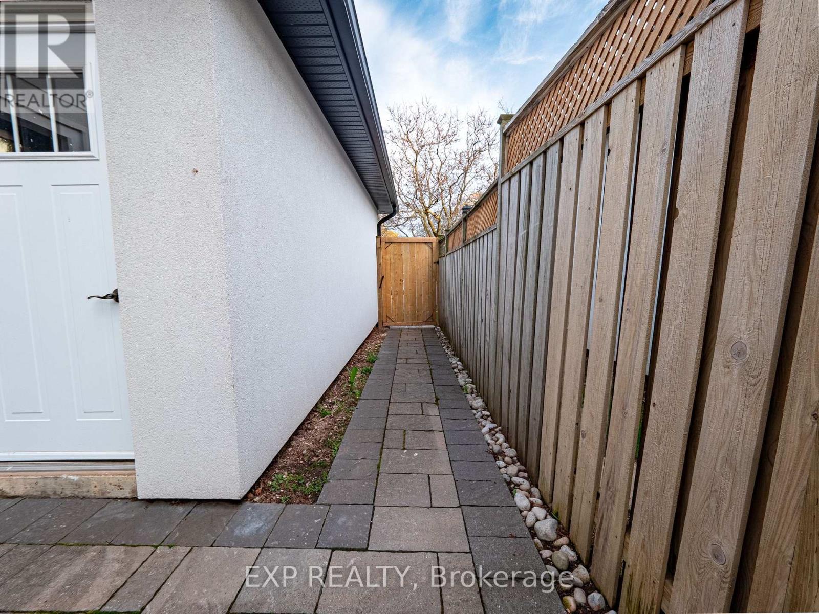2433 Trevor Drive, Oakville, Ontario  L6L 5C4 - Photo 45 - W12197321