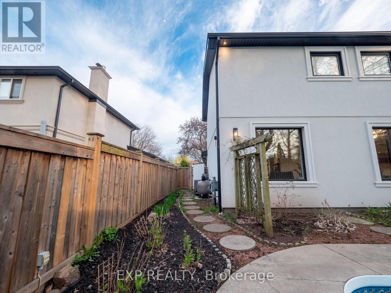 2433 Trevor Drive, Oakville, Ontario  L6L 5C4 - Photo 46 - W12197321