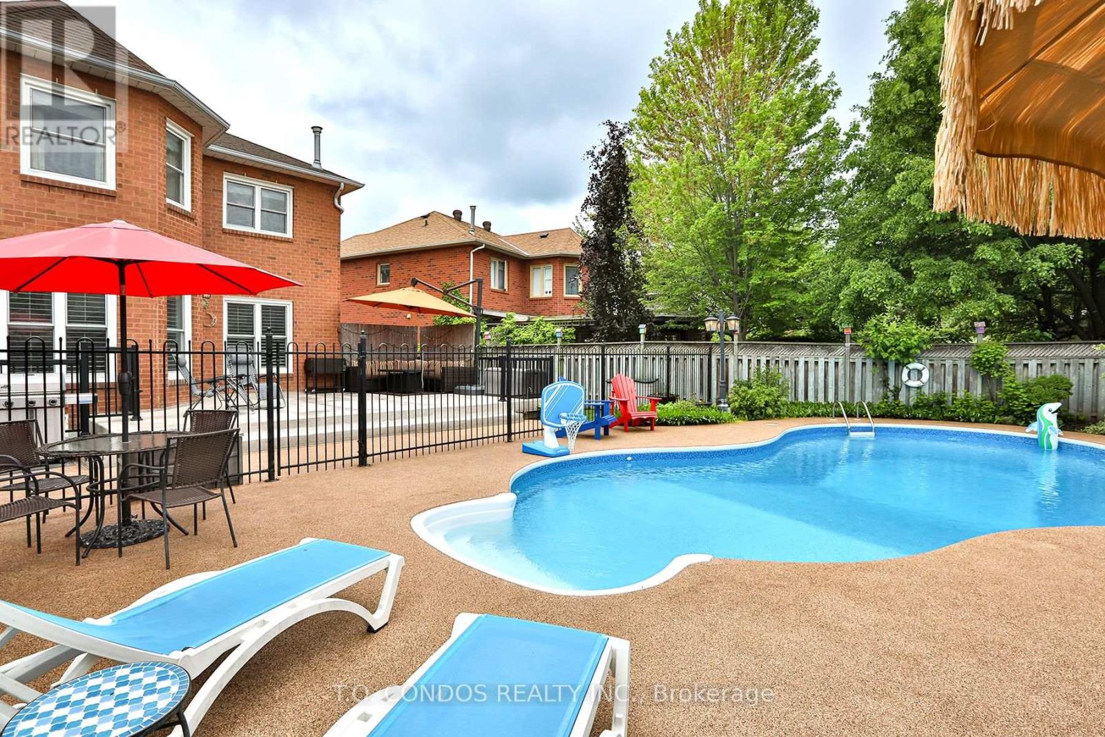 48 Leeward Drive, Brampton, Ontario  L6S 5V7 - Photo 44 - W12197339