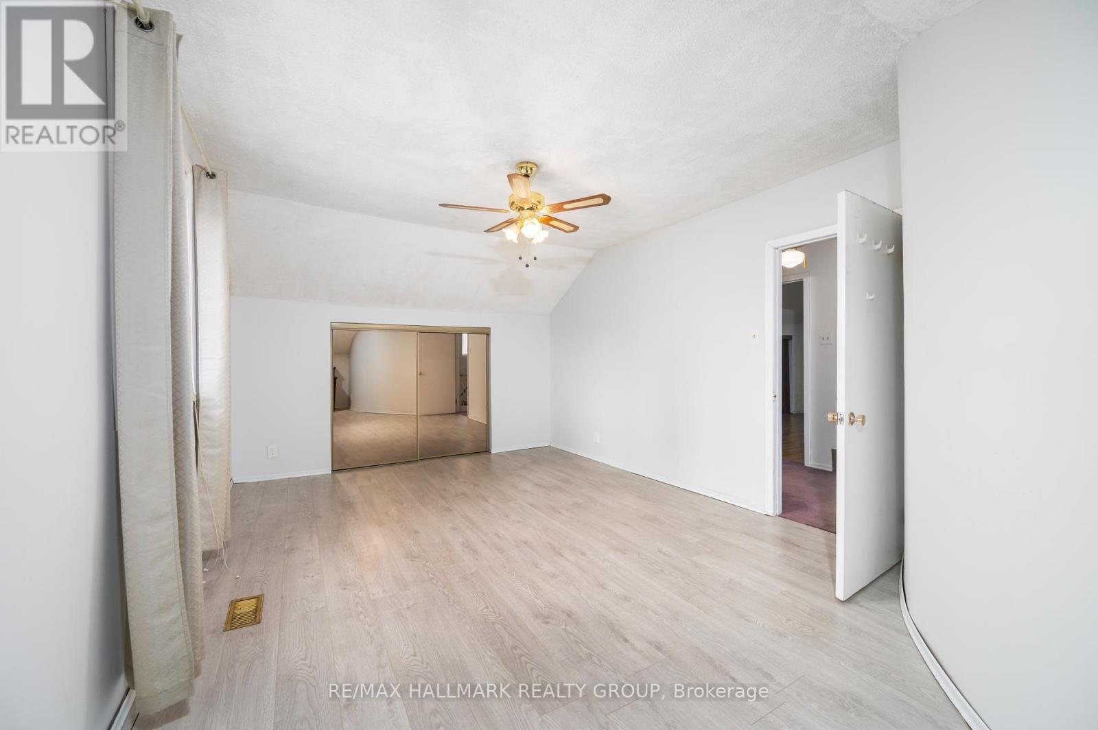 412 Montreal Road, Ottawa, Ontario  K1K 0V4 - Photo 14 - X12197370