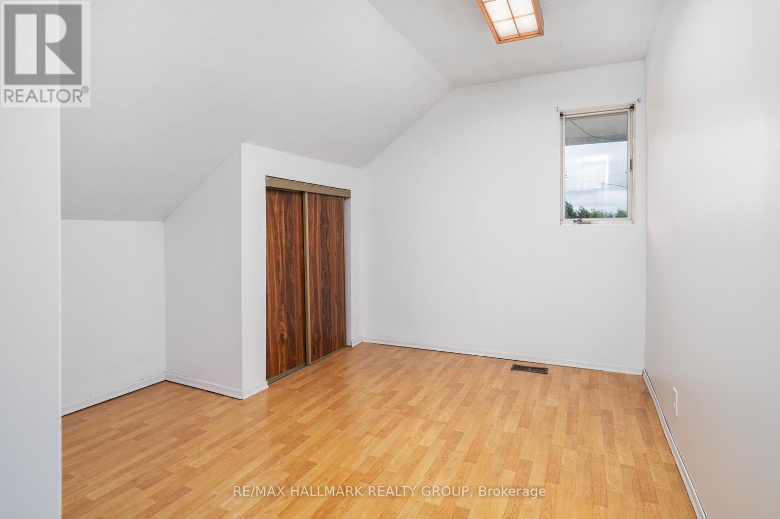 412 Montreal Road, Ottawa, Ontario  K1K 0V4 - Photo 17 - X12197370