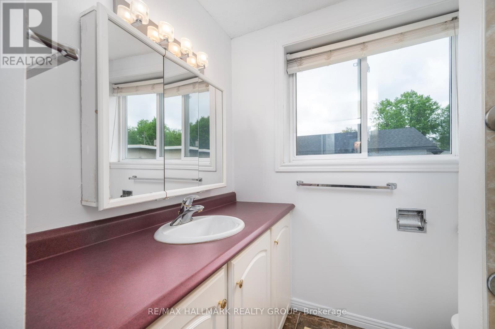 412 Montreal Road, Ottawa, Ontario  K1K 0V4 - Photo 20 - X12197370