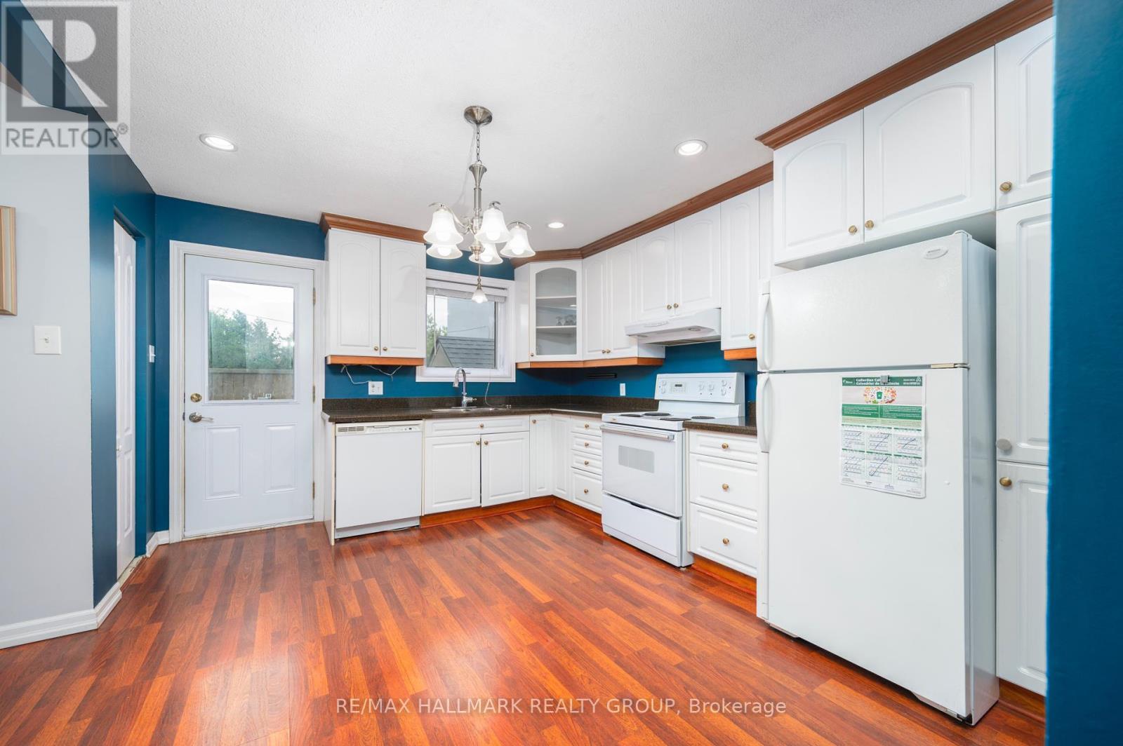 412 Montreal Road, Ottawa, Ontario  K1K 0V4 - Photo 7 - X12197370