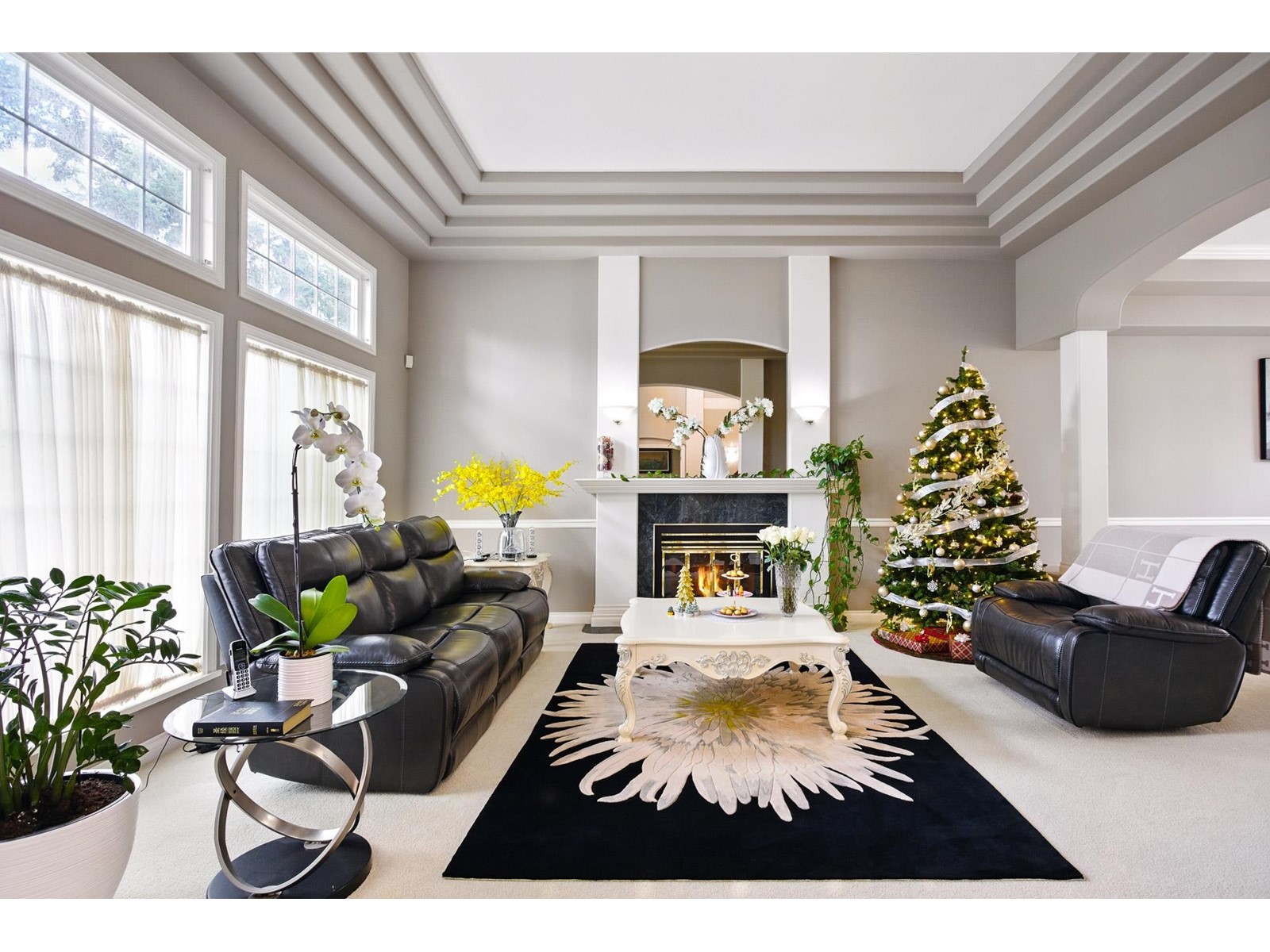 Property at 13329 21A AVENUE image 3