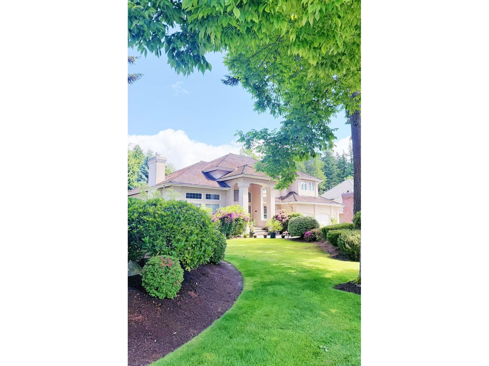 Property at 13329 21A AVENUE image 2