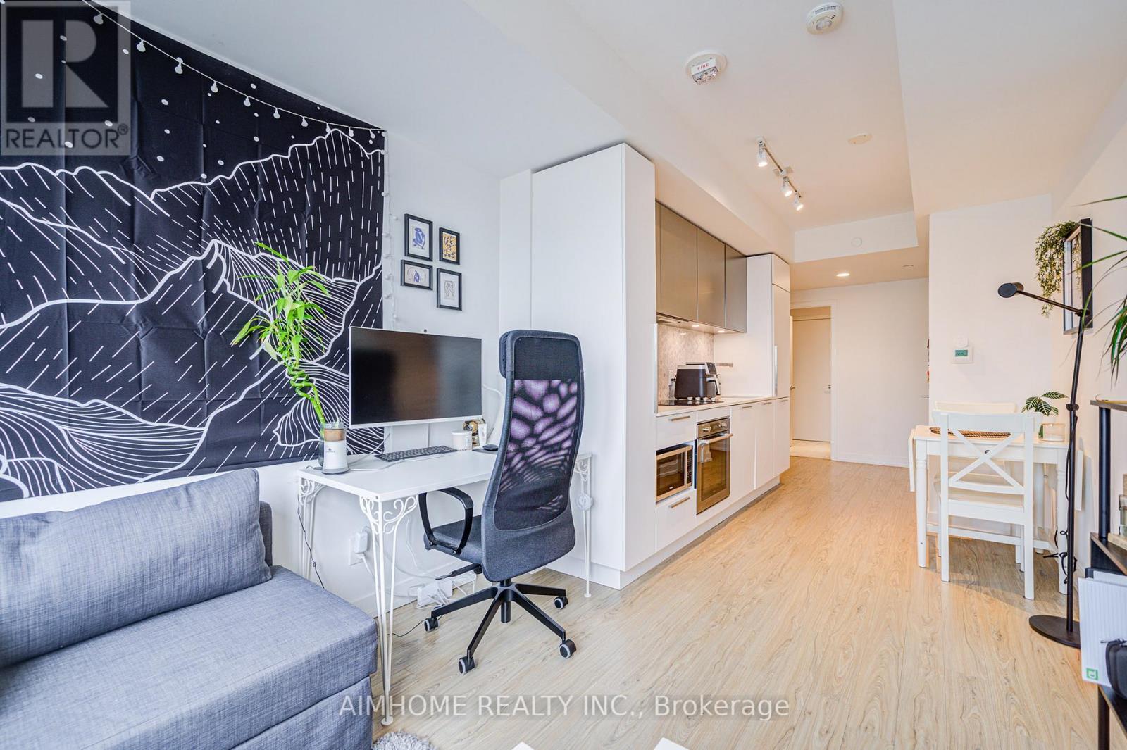 4105 - 85 Wood Street, Toronto, Ontario  M4Y 0E9 - Photo 1 - C12197360