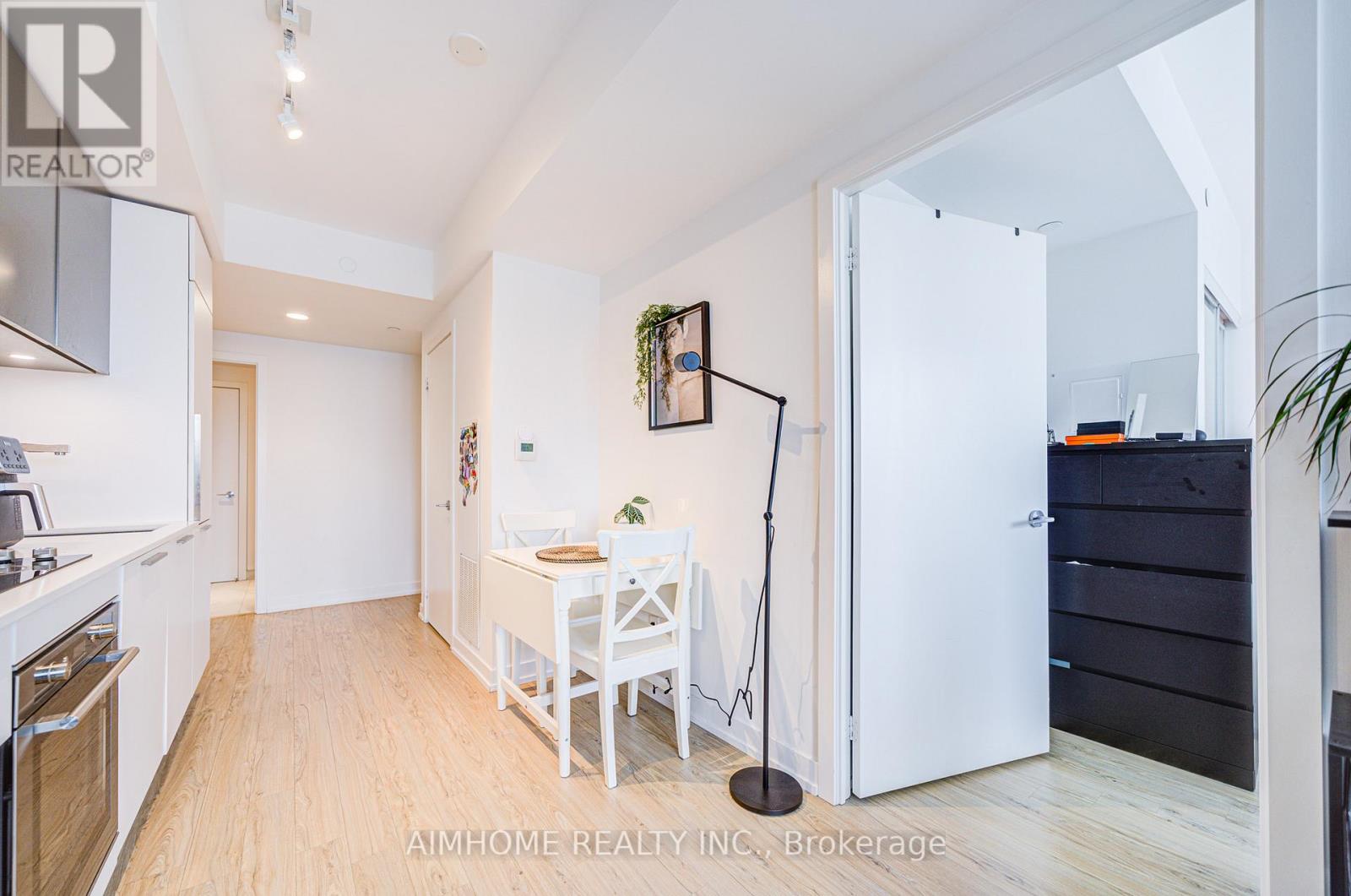 4105 - 85 Wood Street, Toronto, Ontario  M4Y 0E9 - Photo 9 - C12197360