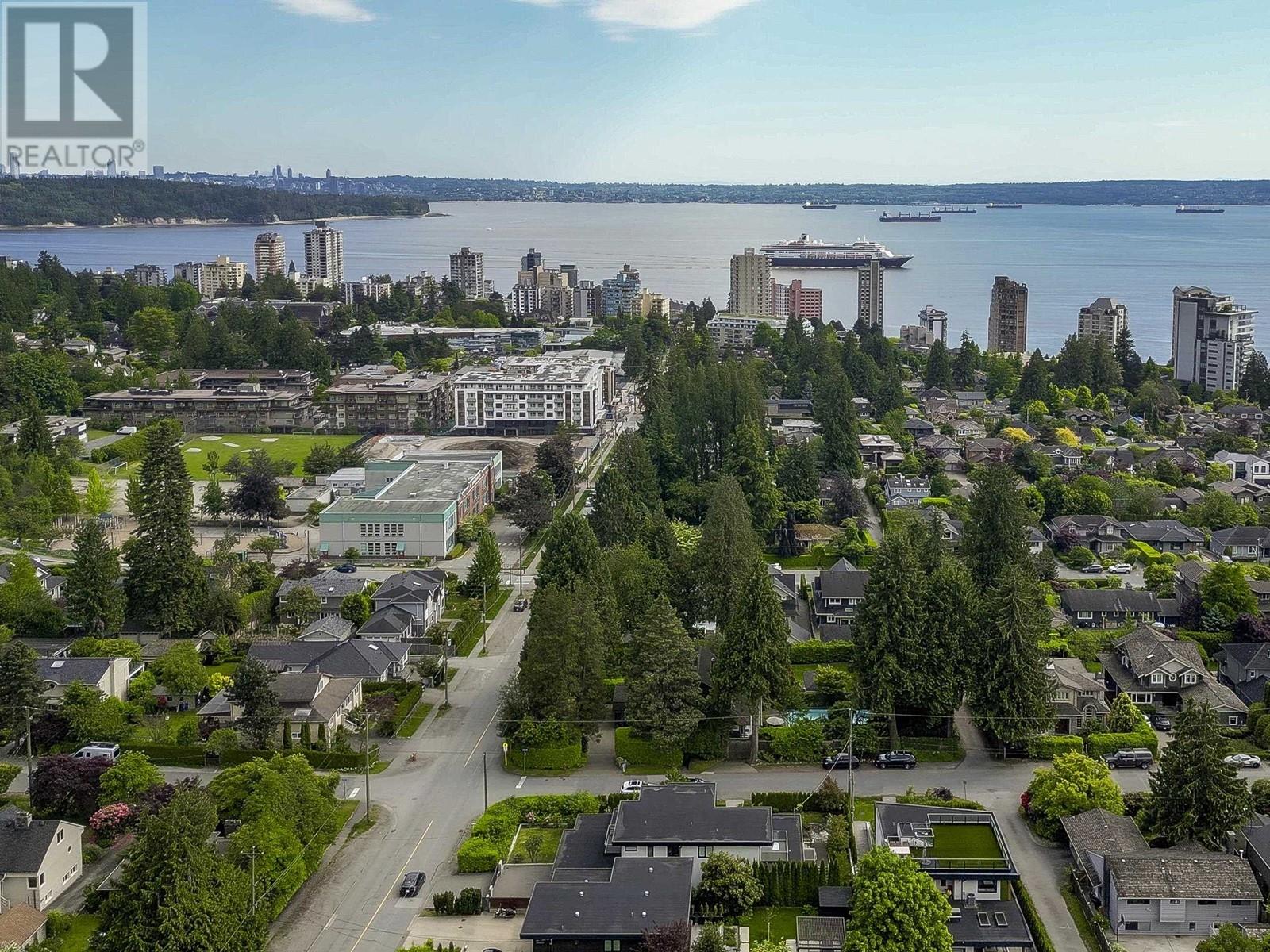 2213 Kings Avenue, West Vancouver, British Columbia  V7V 2C1 - Photo 11 - R2982400