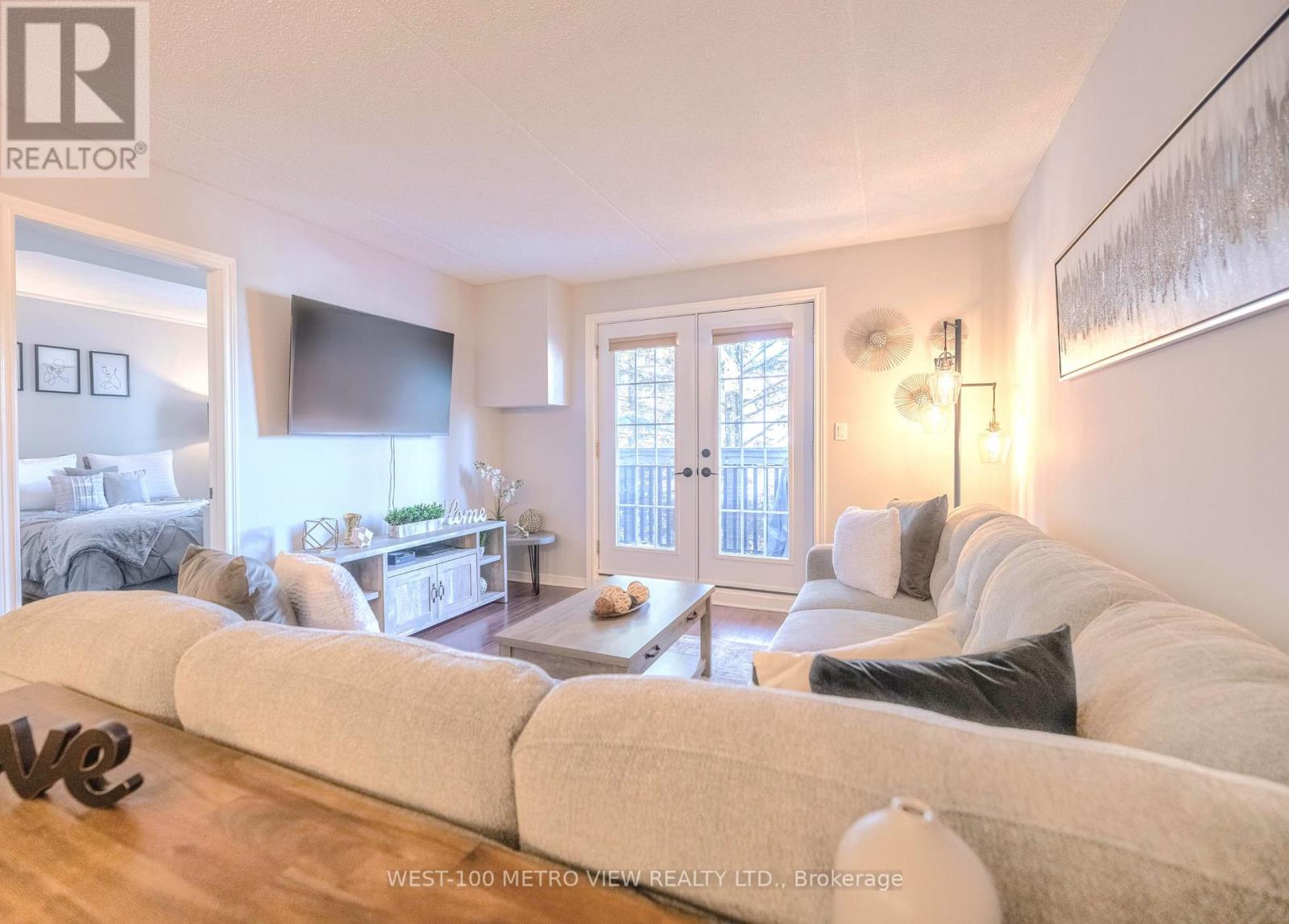 209 - 2040 CLEAVER AVENUE, Burlington, Ontario