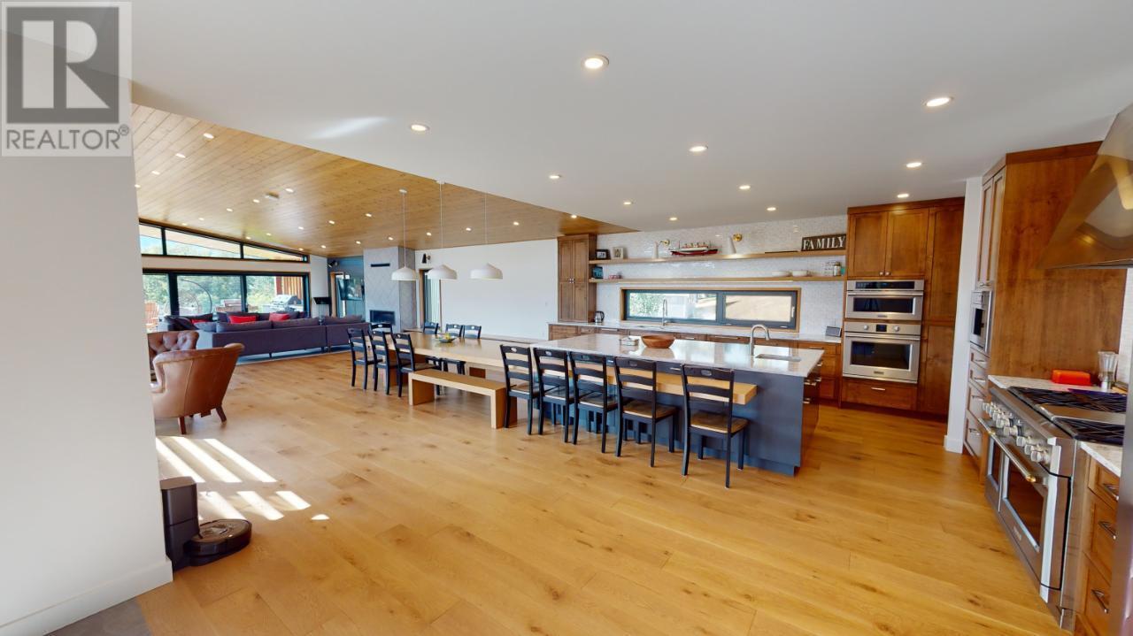 1731 Victoria Avenue, Windermere, British Columbia  V0B 2L2 - Photo 9 - 10342877