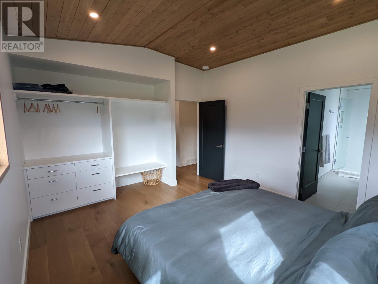 1731 Victoria Avenue, Windermere, British Columbia  V0B 2L2 - Photo 34 - 10342877