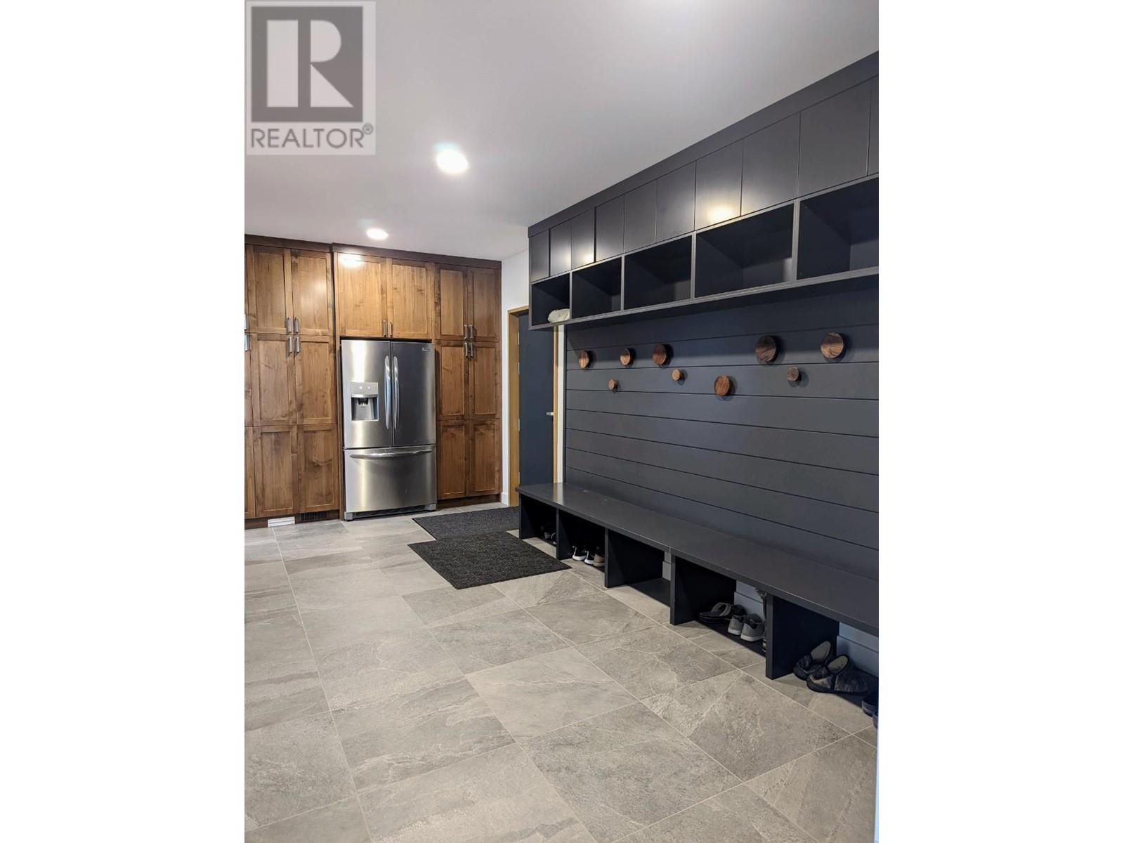 1731 Victoria Avenue, Windermere, British Columbia  V0B 2L2 - Photo 21 - 10342877