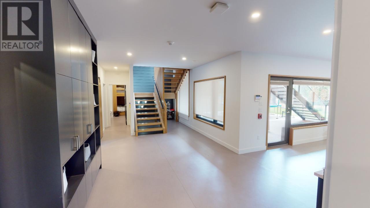 1731 Victoria Avenue, Windermere, British Columbia  V0B 2L2 - Photo 44 - 10342877
