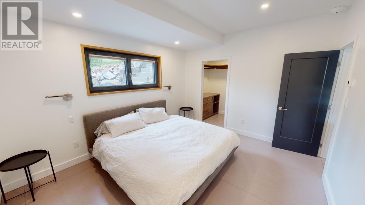 1731 Victoria Avenue, Windermere, British Columbia  V0B 2L2 - Photo 49 - 10342877