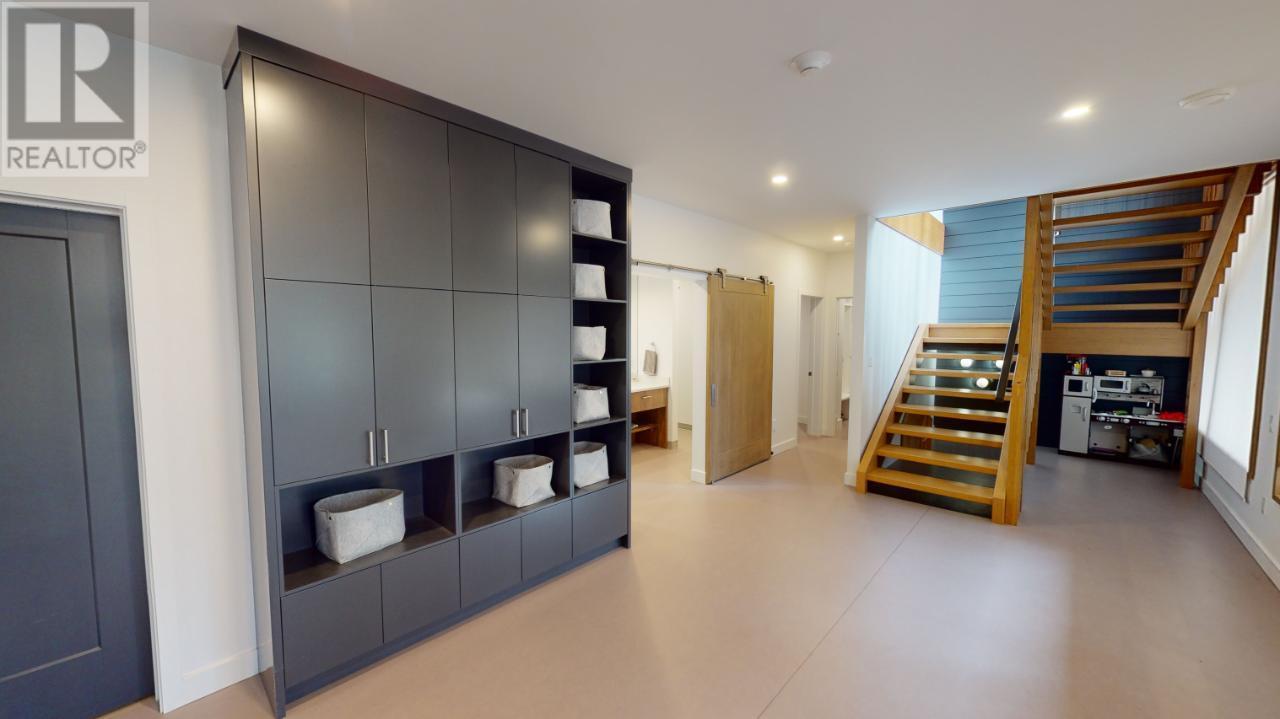 1731 Victoria Avenue, Windermere, British Columbia  V0B 2L2 - Photo 45 - 10342877