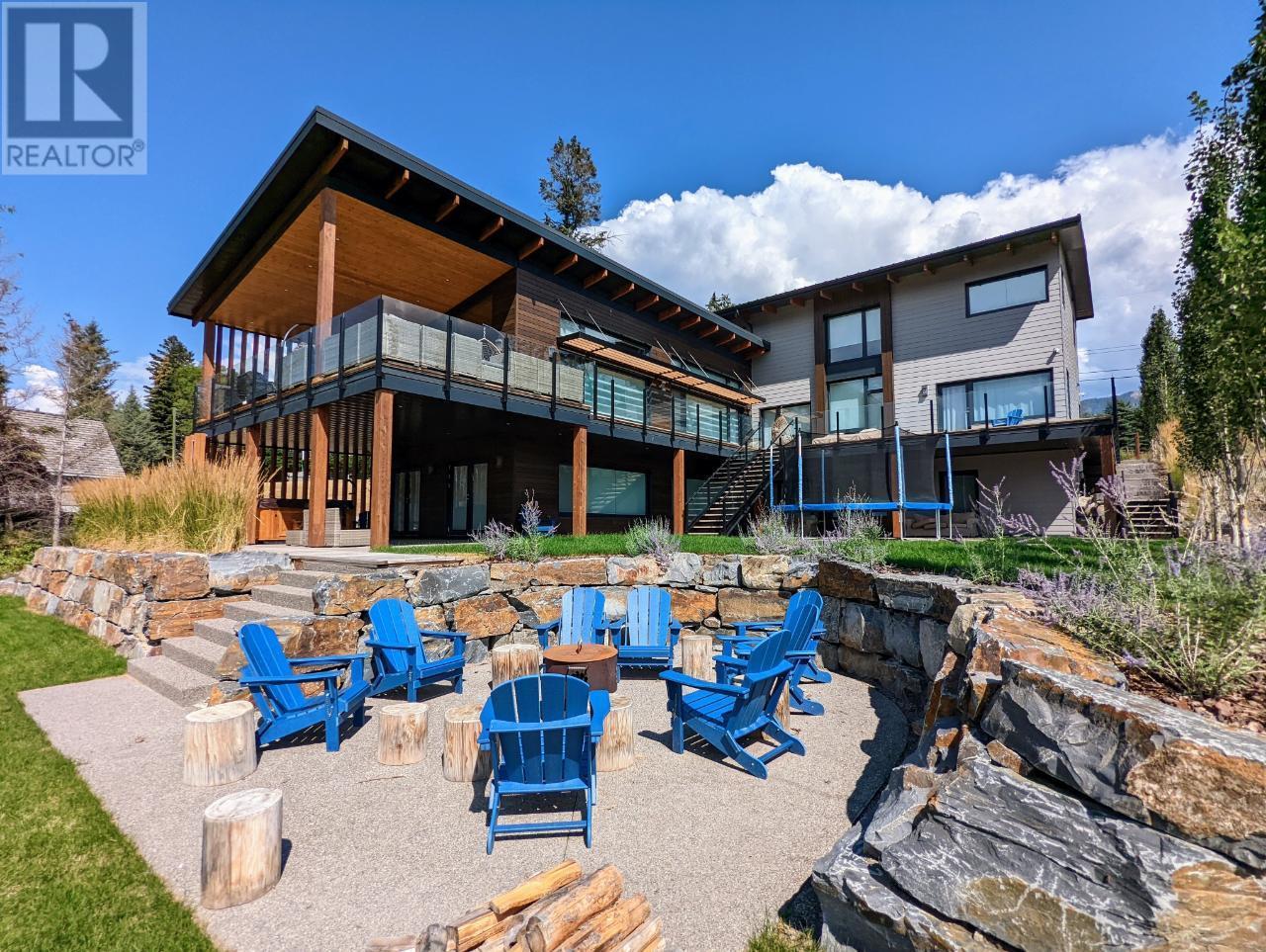 1731 VICTORIA Avenue, Windermere, British Columbia