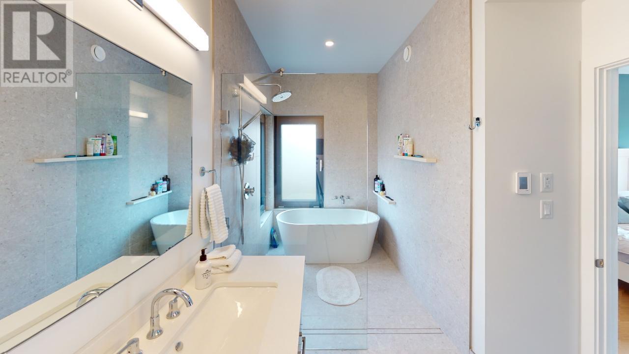 1731 Victoria Avenue, Windermere, British Columbia  V0B 2L2 - Photo 27 - 10342877