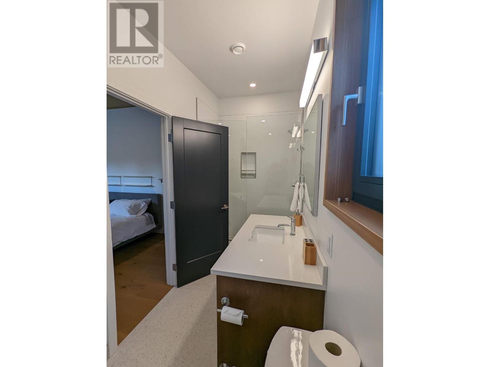 1731 Victoria Avenue, Windermere, British Columbia  V0B 2L2 - Photo 43 - 10342877