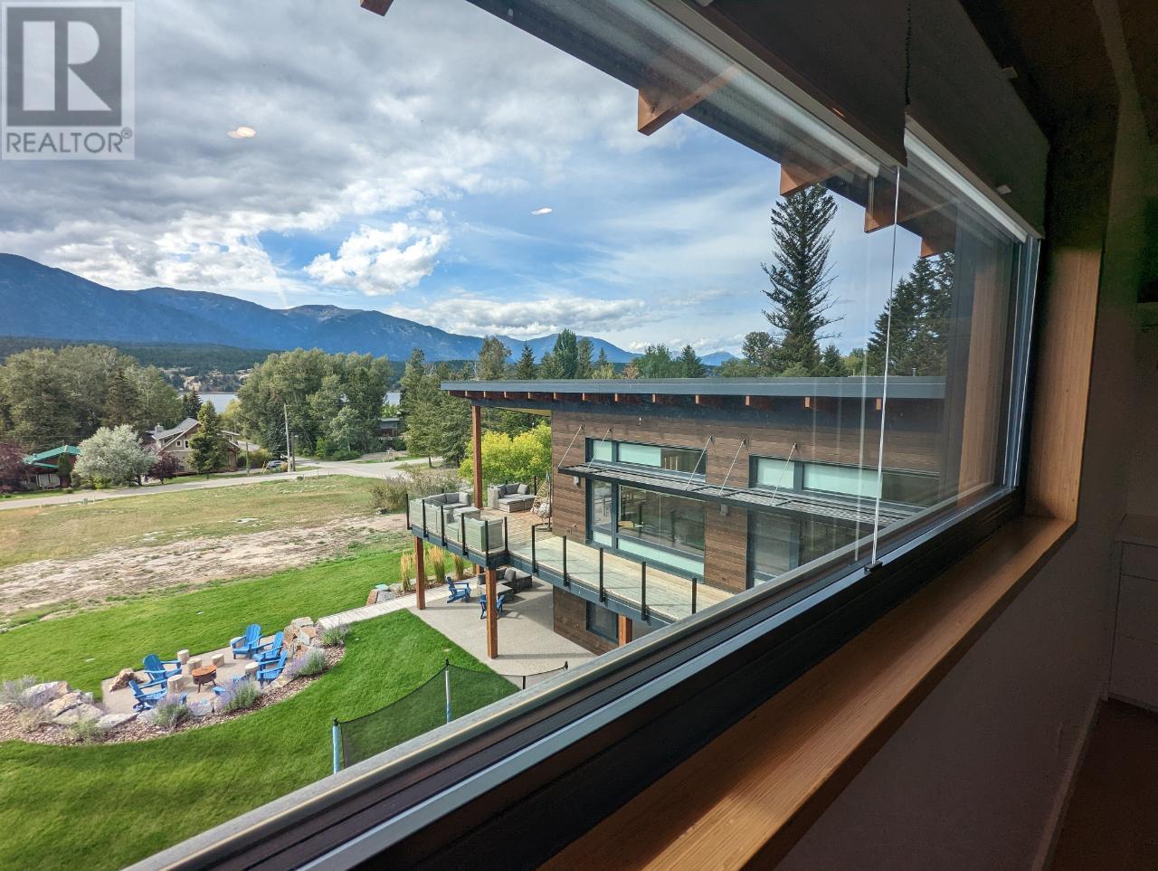 1731 Victoria Avenue, Windermere, British Columbia  V0B 2L2 - Photo 32 - 10342877
