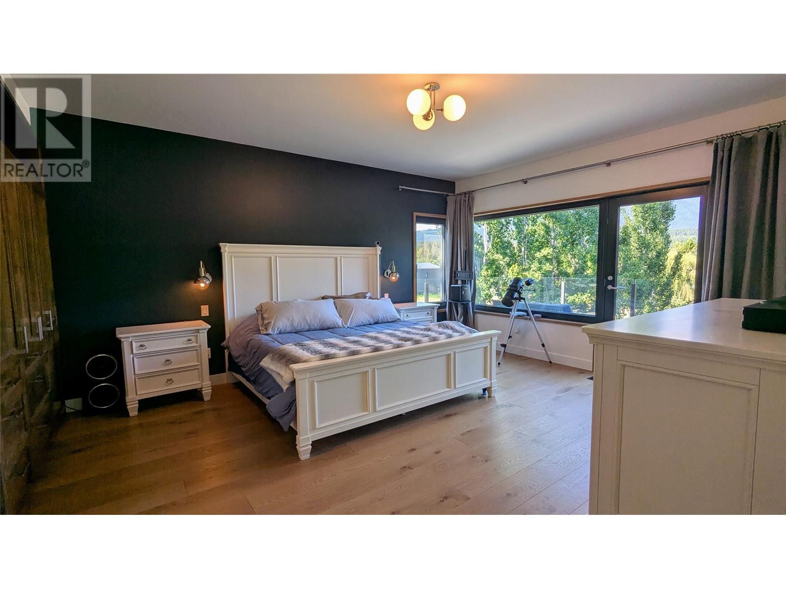 1731 Victoria Avenue, Windermere, British Columbia  V0B 2L2 - Photo 77 - 10342877