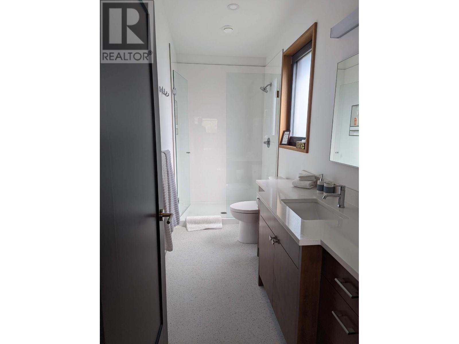 1731 Victoria Avenue, Windermere, British Columbia  V0B 2L2 - Photo 35 - 10342877