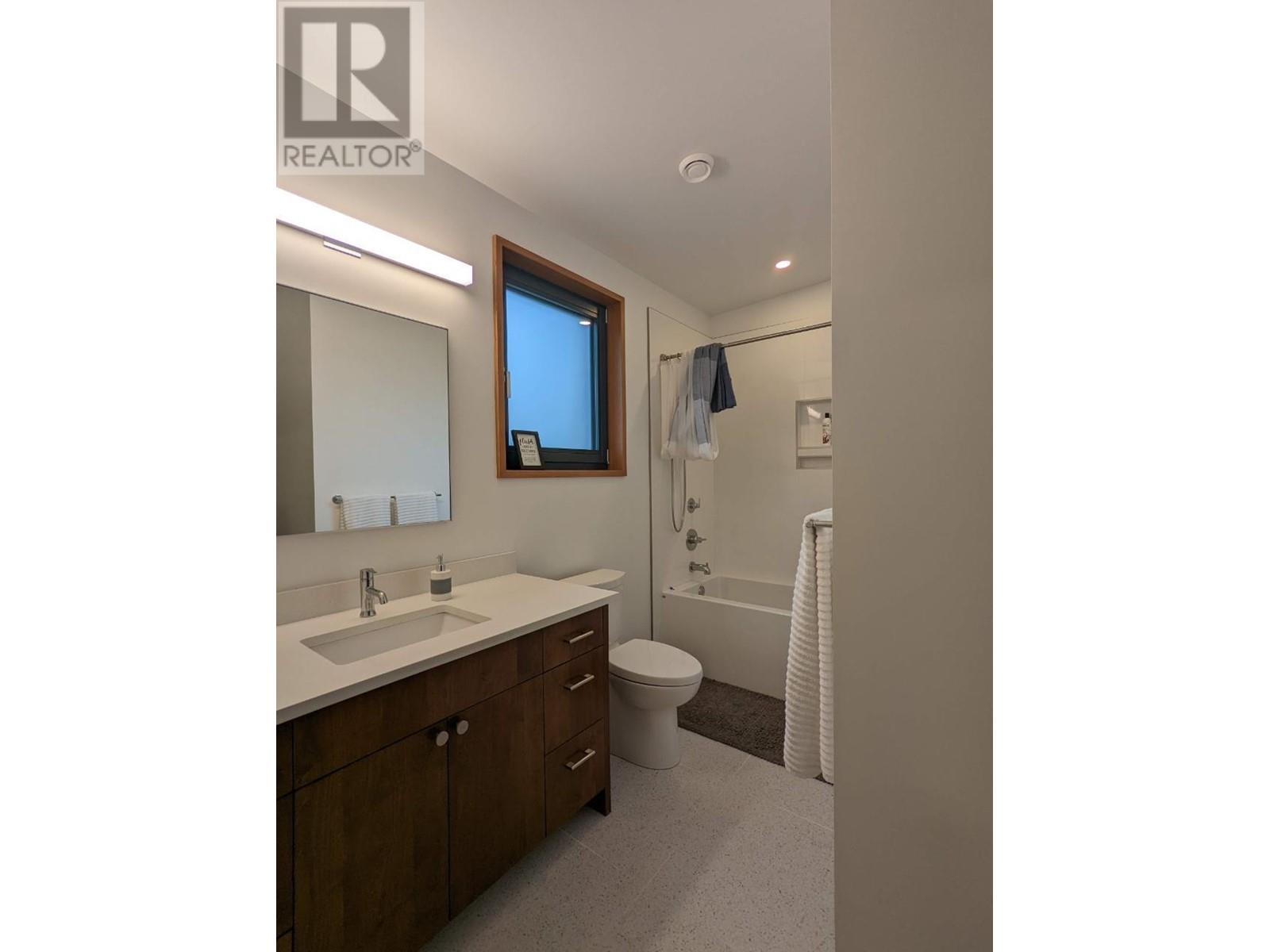 1731 Victoria Avenue, Windermere, British Columbia  V0B 2L2 - Photo 39 - 10342877