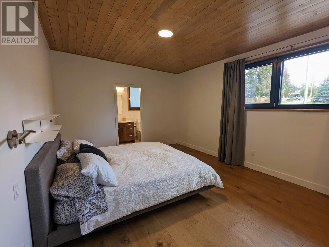 1731 Victoria Avenue, Windermere, British Columbia  V0B 2L2 - Photo 38 - 10342877