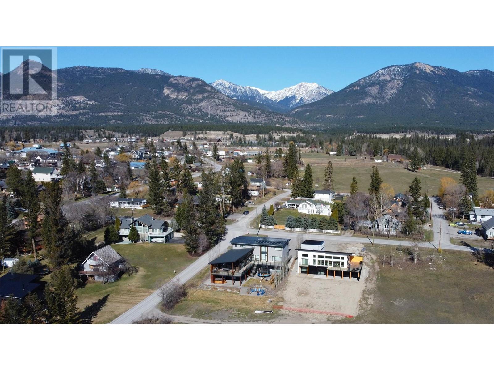 1731 Victoria Avenue, Windermere, British Columbia  V0B 2L2 - Photo 75 - 10342877