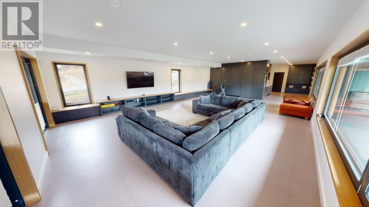 1731 Victoria Avenue, Windermere, British Columbia  V0B 2L2 - Photo 57 - 10342877