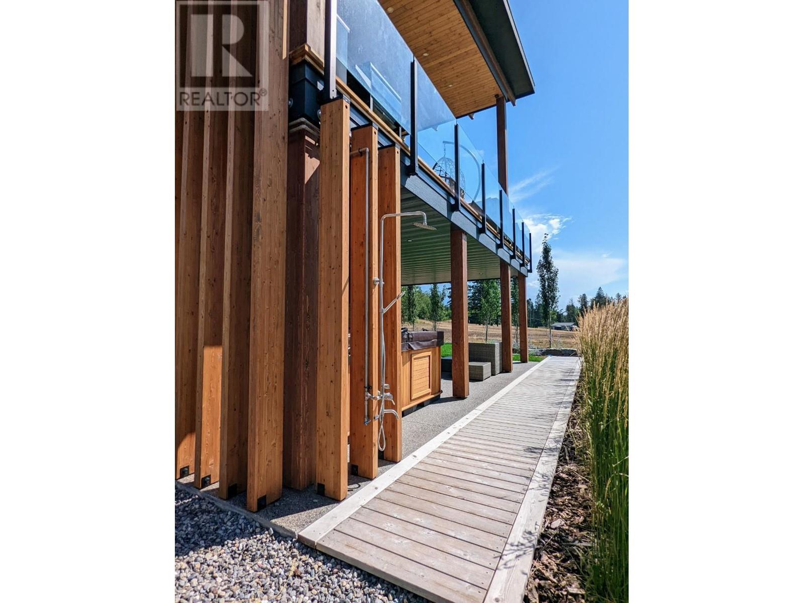 1731 Victoria Avenue, Windermere, British Columbia  V0B 2L2 - Photo 59 - 10342877