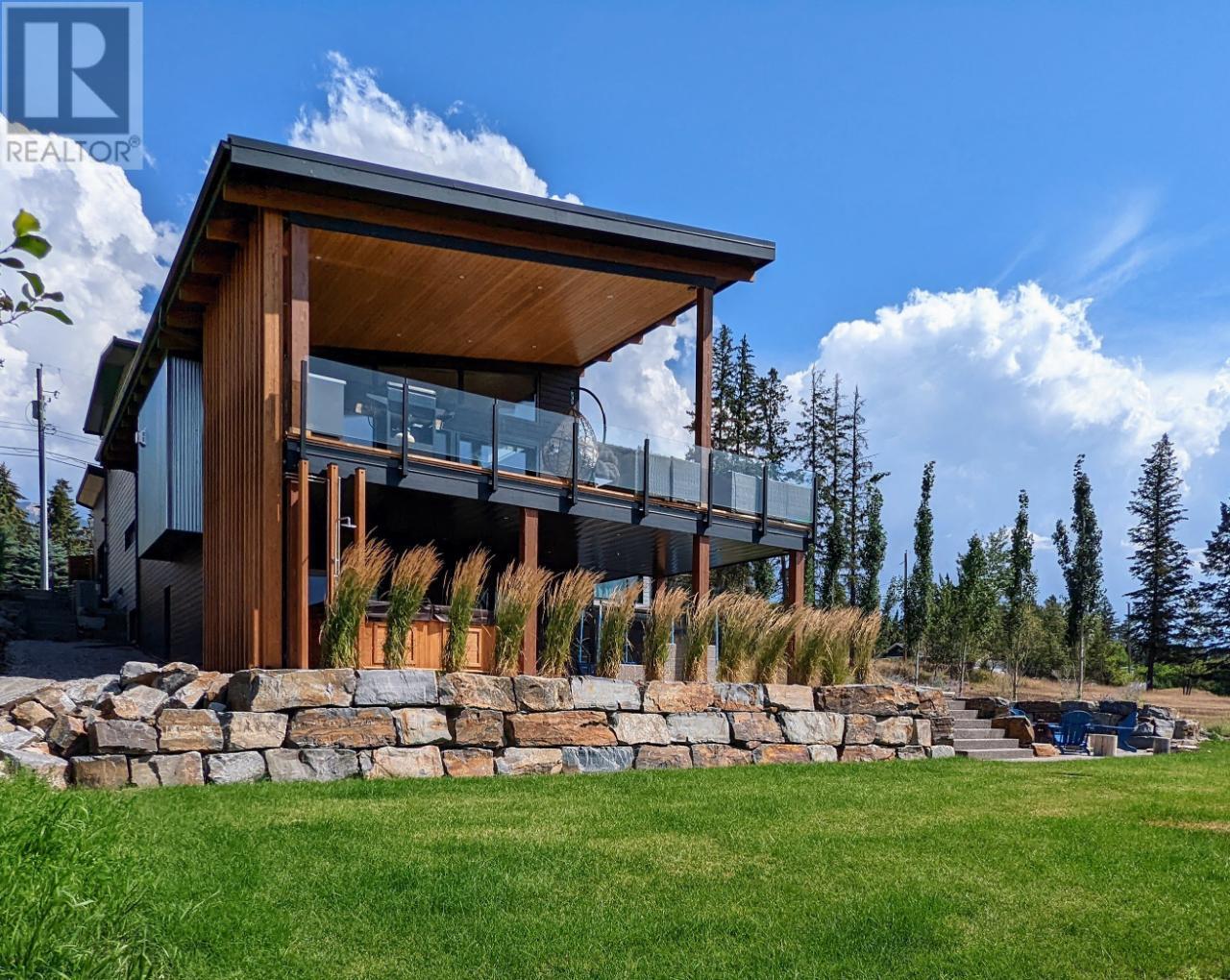 1731 Victoria Avenue, Windermere, British Columbia  V0B 2L2 - Photo 65 - 10342877