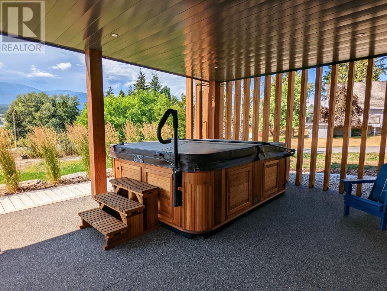 1731 Victoria Avenue, Windermere, British Columbia  V0B 2L2 - Photo 58 - 10342877