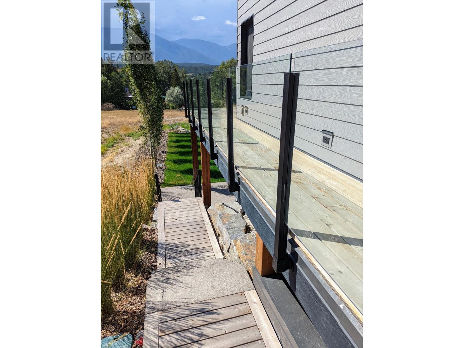 1731 Victoria Avenue, Windermere, British Columbia  V0B 2L2 - Photo 62 - 10342877