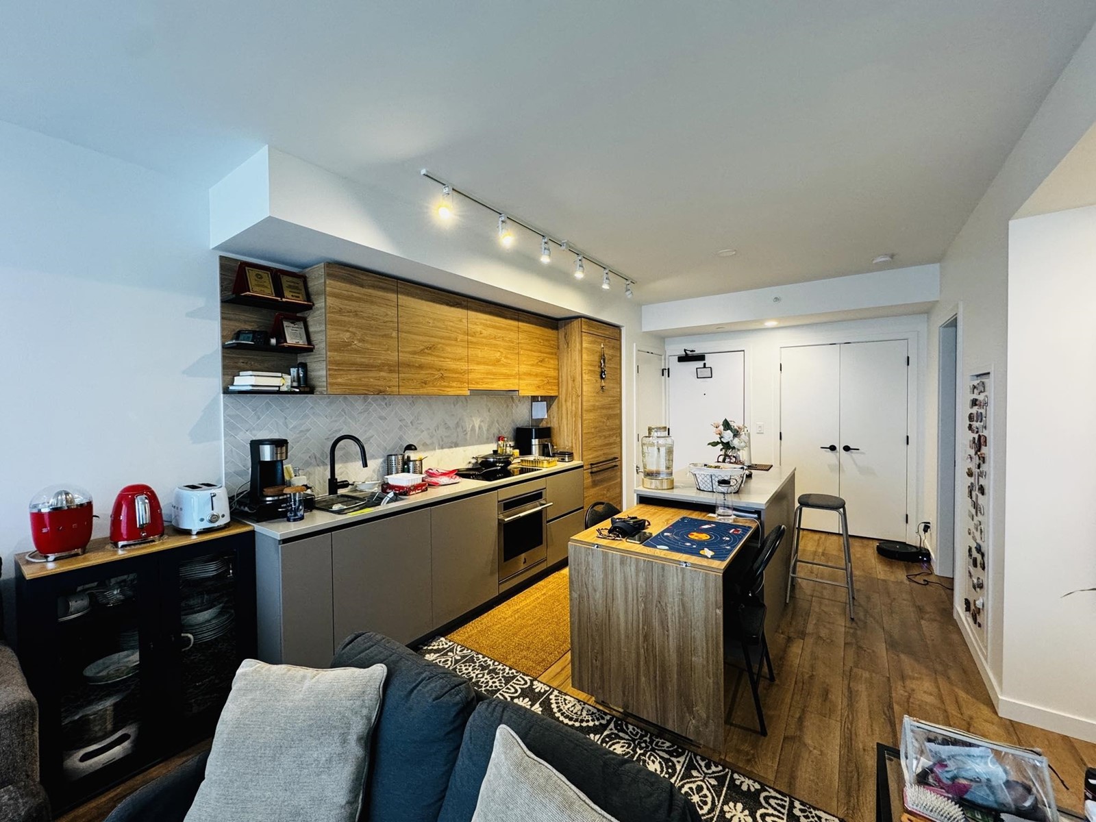 1901 13428 105 AVENUE, surrey, British Columbia