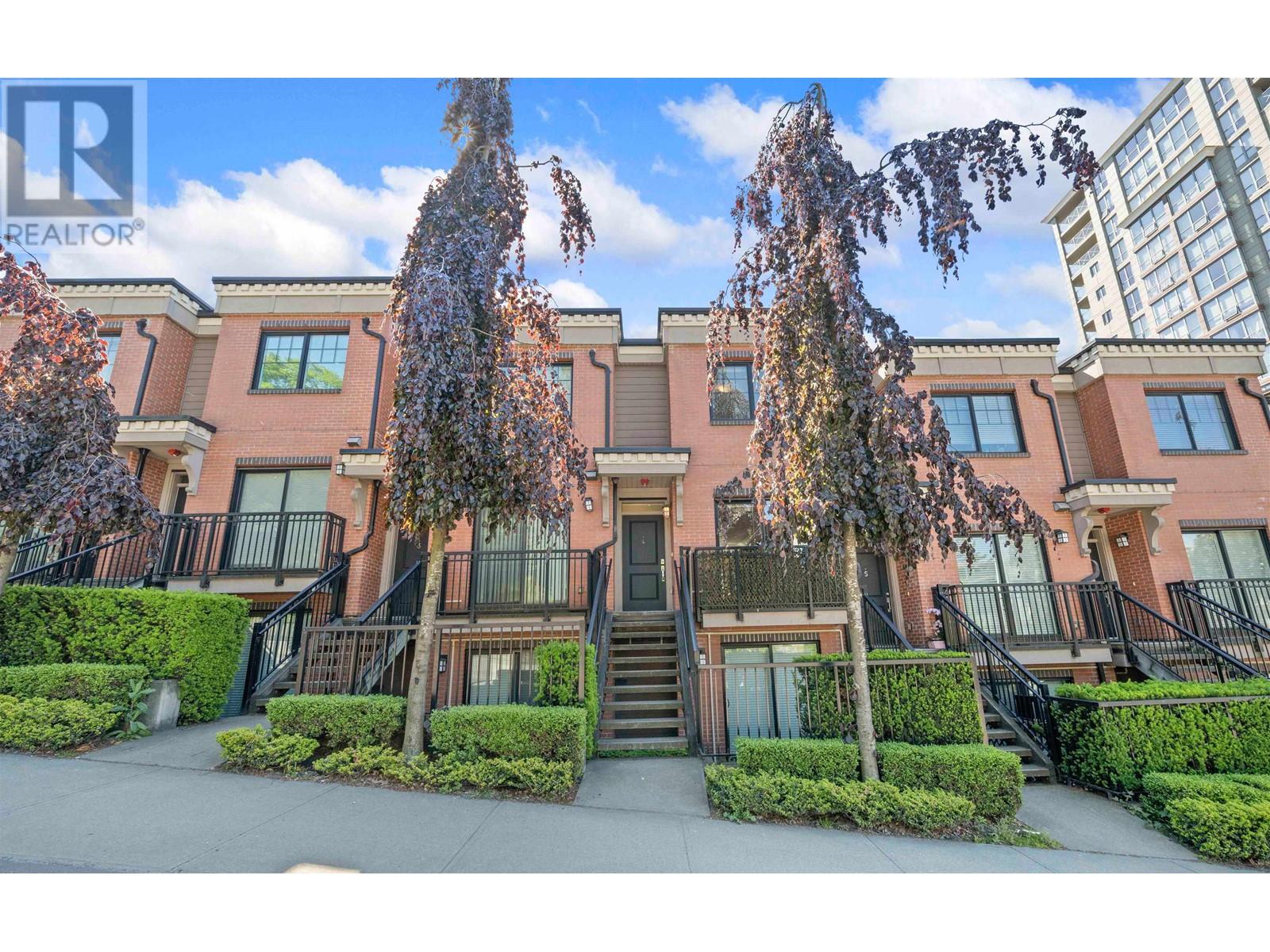 Property at 4 838 ROYAL AVENUE image 1