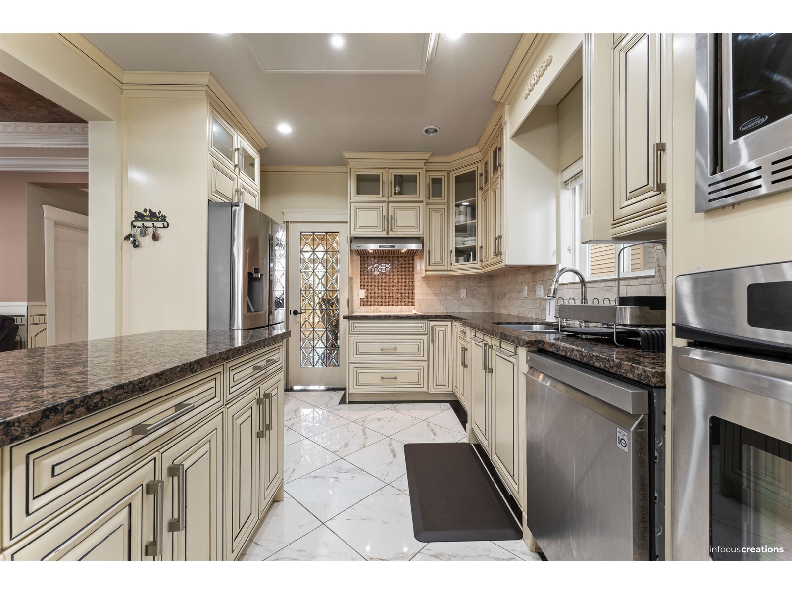 12567 66 Ave Avenue, Surrey, British Columbia  V3W 1V6 - Photo 15 - R3008063