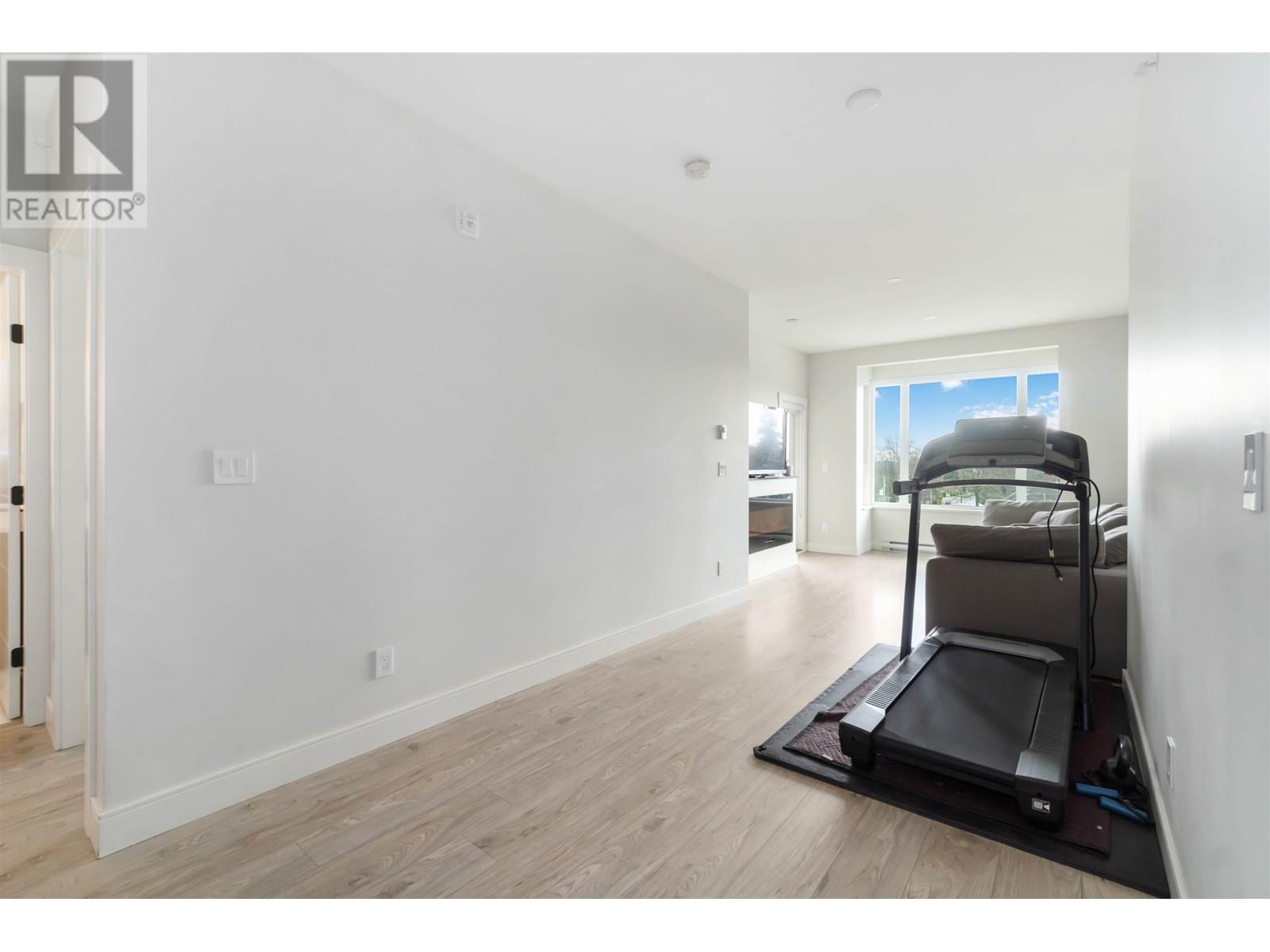 409 1633 Tatlow Avenue, North Vancouver, British Columbia  V7P 2Z8 - Photo 9 - R2983446