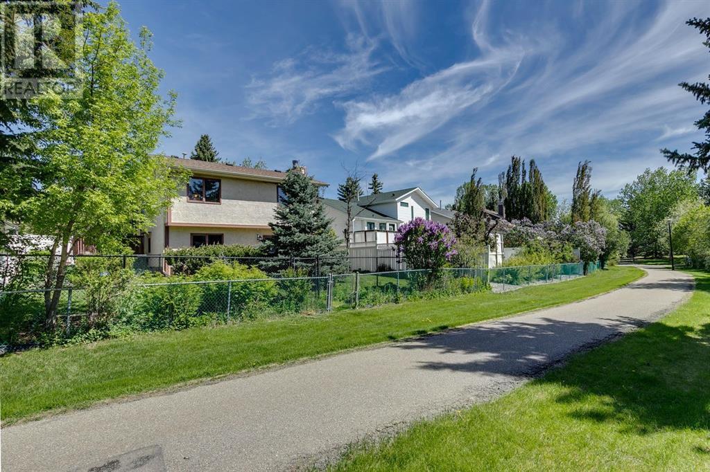 49 Shannon Circle Sw, Calgary, Alberta  T2Y 2K4 - Photo 31 - A2226052