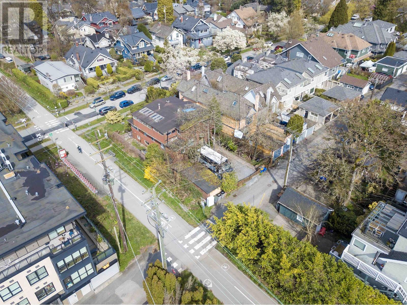 2070 W 14th Avenue, Vancouver, British Columbia  V6J 2K4 - Photo 5 - R2987354