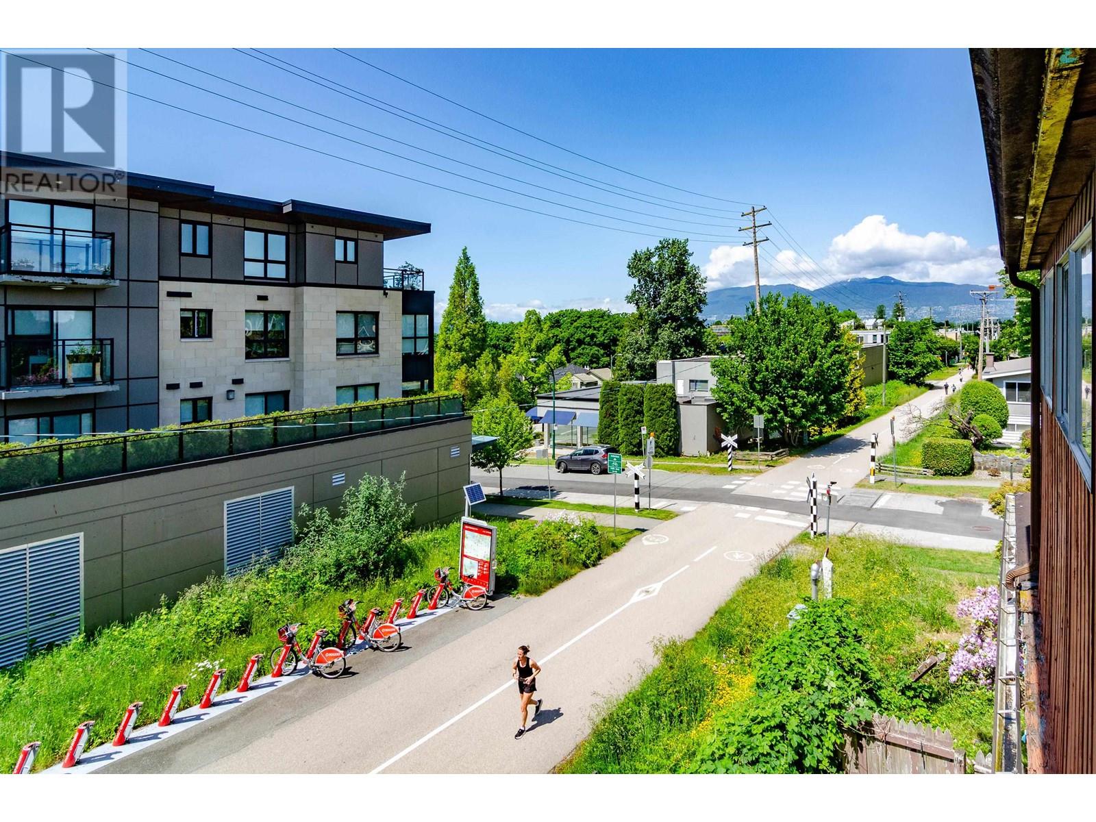 2070 W 14th Avenue, Vancouver, British Columbia  V6J 2K4 - Photo 9 - R2987354