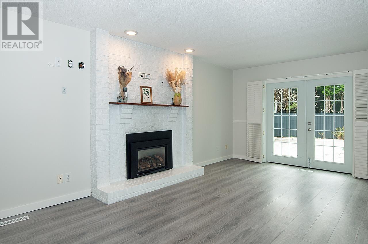 Listing Picture 10 of 30 : 9319 ROMANIUK DRIVE, Richmond / 烈治文 - 魯藝地產 Yvonne Lu Group - MLS Medallion Club Member