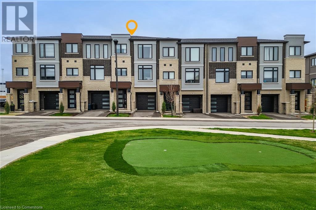 7 CADWELL Lane, Hamilton, Ontario