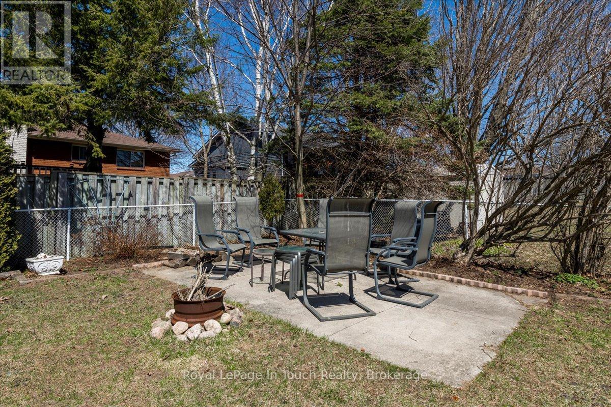 93 Edward Street, Penetanguishene, Ontario  L9M 1J3 - Photo 33 - S12197442
