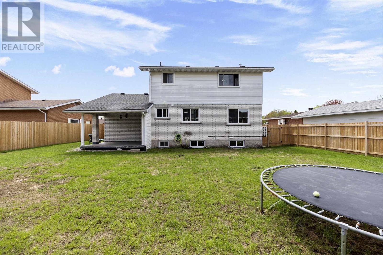 28 Woodhurst Dr, Sault Ste. Marie, Ontario  P6C 5Y9 - Photo 34 - SM251274