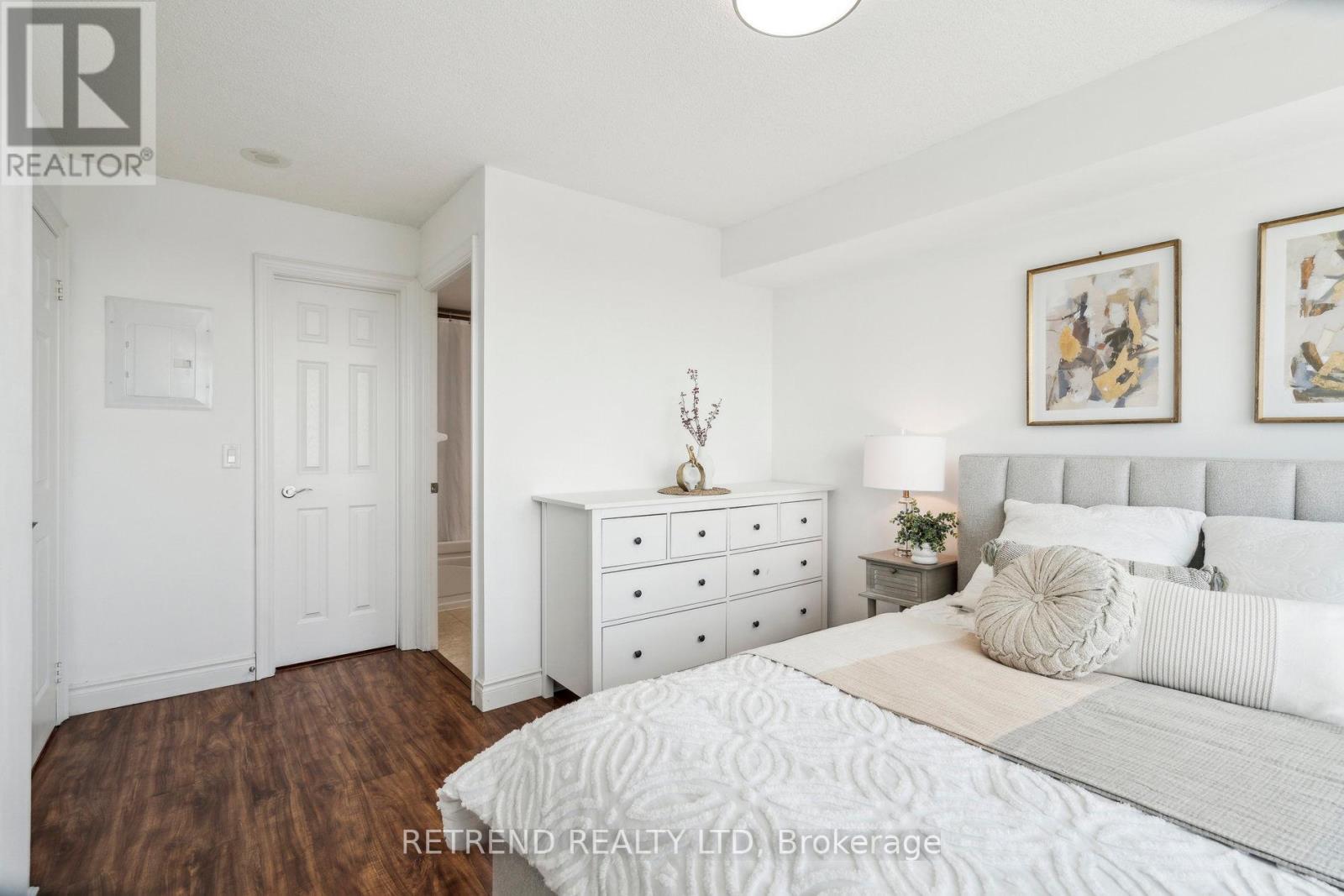 2111 - 15 Greenview Avenue, Toronto, Ontario  M2M 4M7 - Photo 17 - C12197380