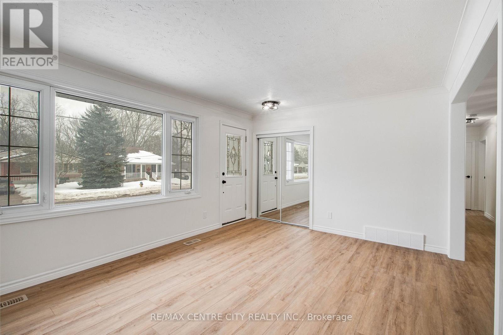 91 Milliner Street, Strathroy-Caradoc, Ontario  N7G 2Z5 - Photo 7 - X12197376