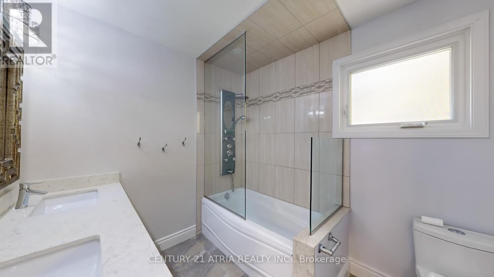 1483 Royal Oaks Road, Mississauga, Ontario  L5H 3R6 - Photo 23 - W12192258